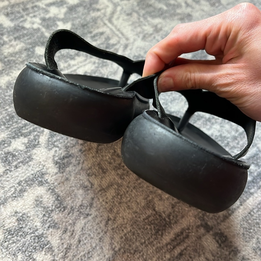 Ancient Greek Sandals Black Minimalist Leather Thong Sandals - Picture 9 of 12
